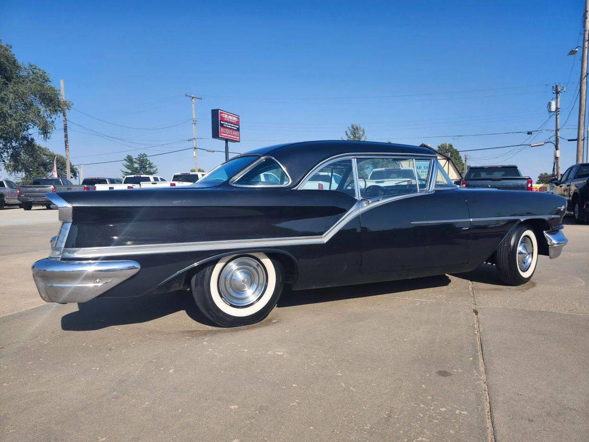Oldsmobile-Super-88-1957-black-4