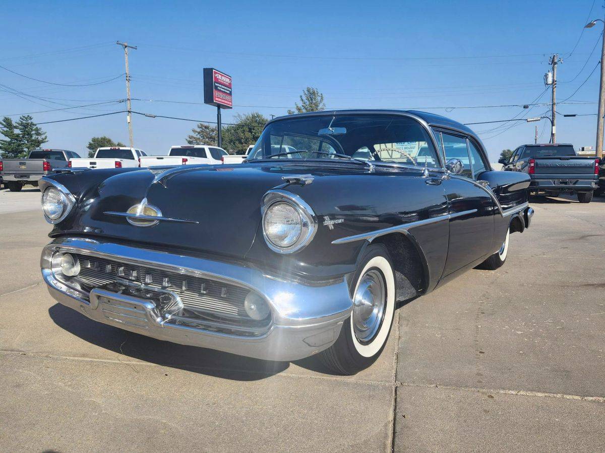 Oldsmobile-Super-88-1957-black-7