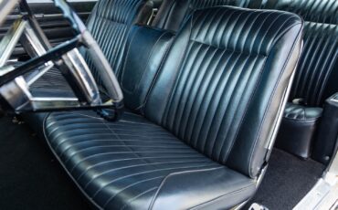 Oldsmobile-Toronado-Deluxe-1966-2-Door-Hardtop-26