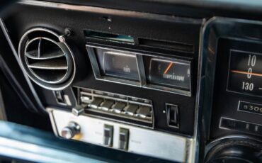Oldsmobile-Toronado-Deluxe-1966-2-Door-Hardtop-37