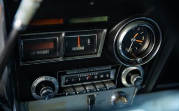 Oldsmobile-Toronado-Deluxe-1966-2-Door-Hardtop-39