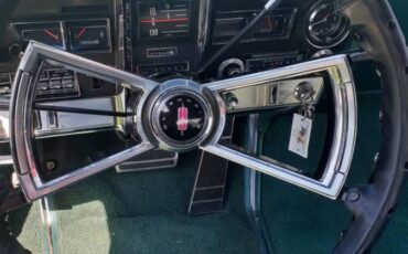 Oldsmobile-Toronado-deluxe-survivor-1966-blue-11
