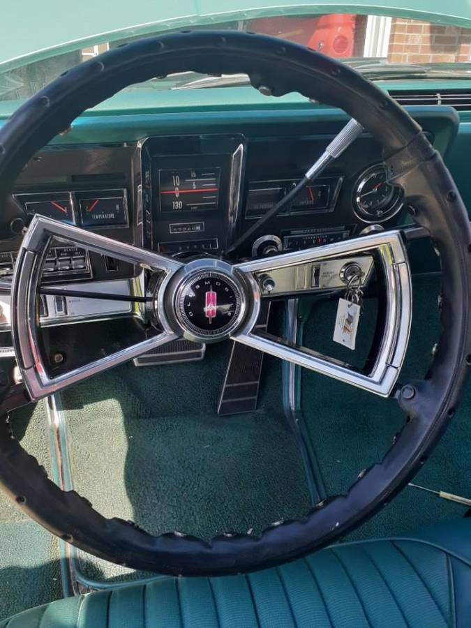Oldsmobile-Toronado-deluxe-survivor-1966-blue-11