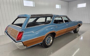 Oldsmobile-Vista-Cruiser-1972-Wagon-2