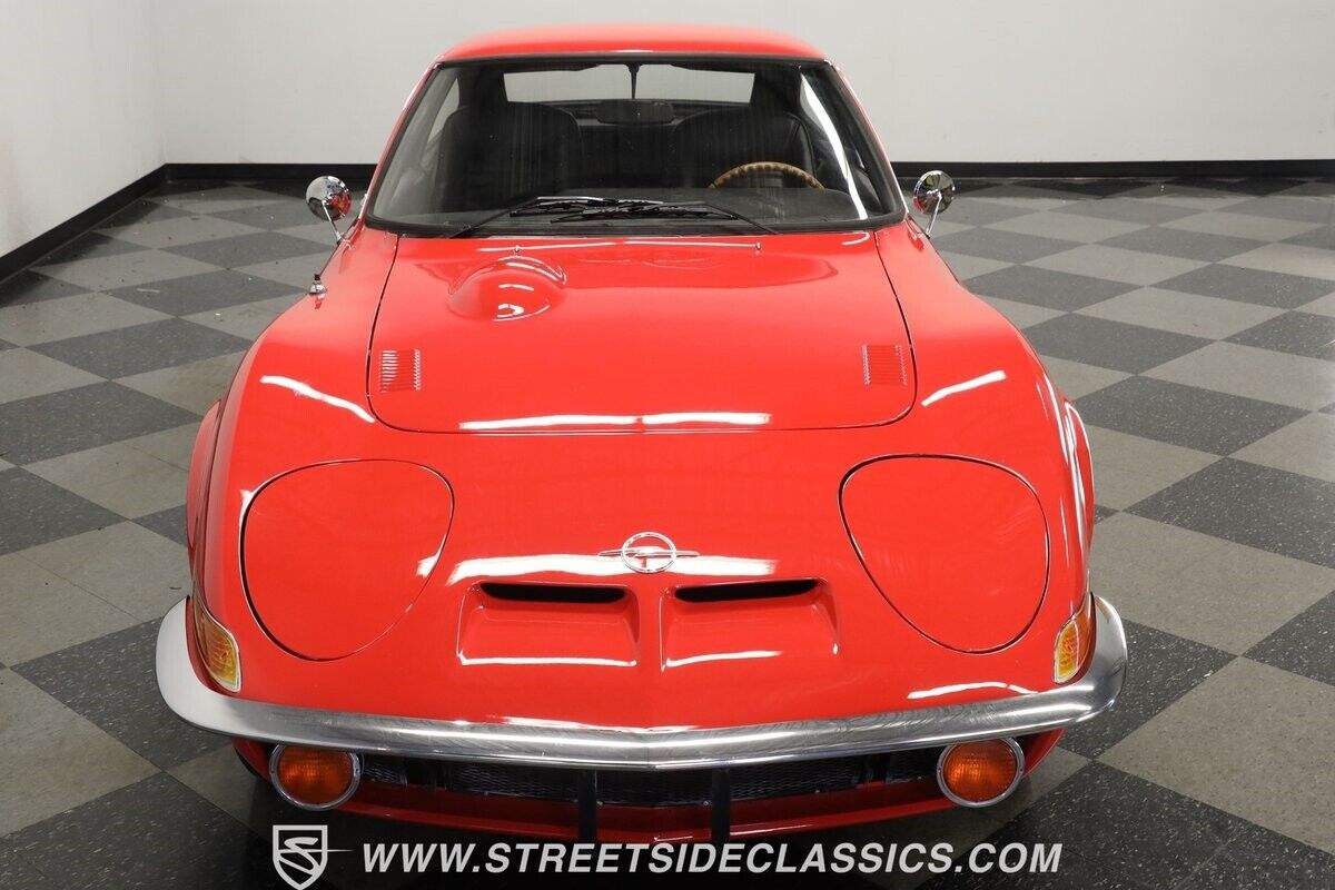 Opel-GT-1969-Coupe-15