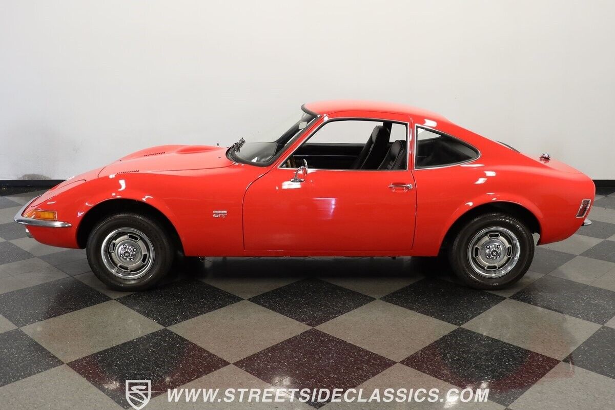 Opel-GT-1969-Coupe-2