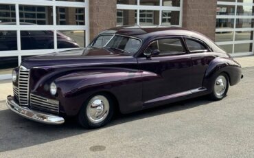 Packard-Clipper-custom-street-ro-1947-purple-1
