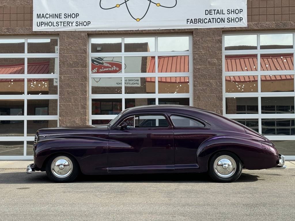 Packard-Clipper-custom-street-ro-1947-purple-2