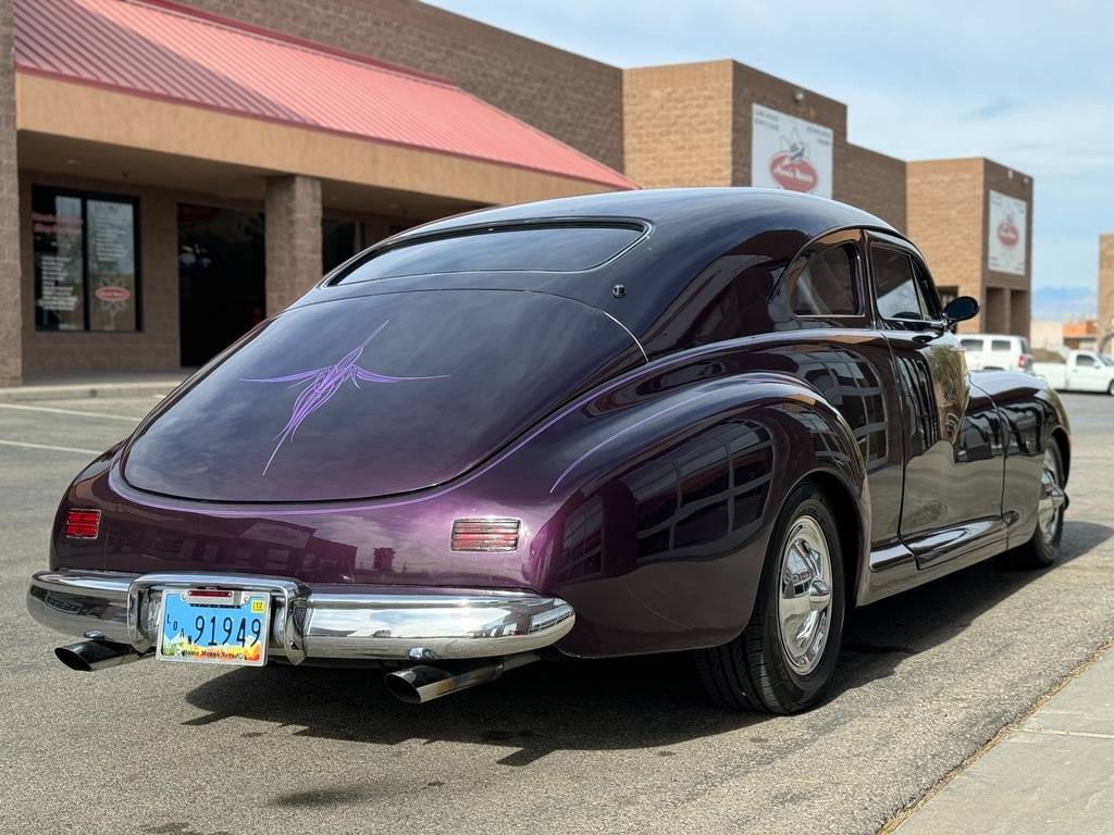 Packard-Clipper-custom-street-ro-1947-purple-5