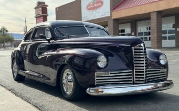 Packard-Clipper-custom-street-ro-1947-purple-6