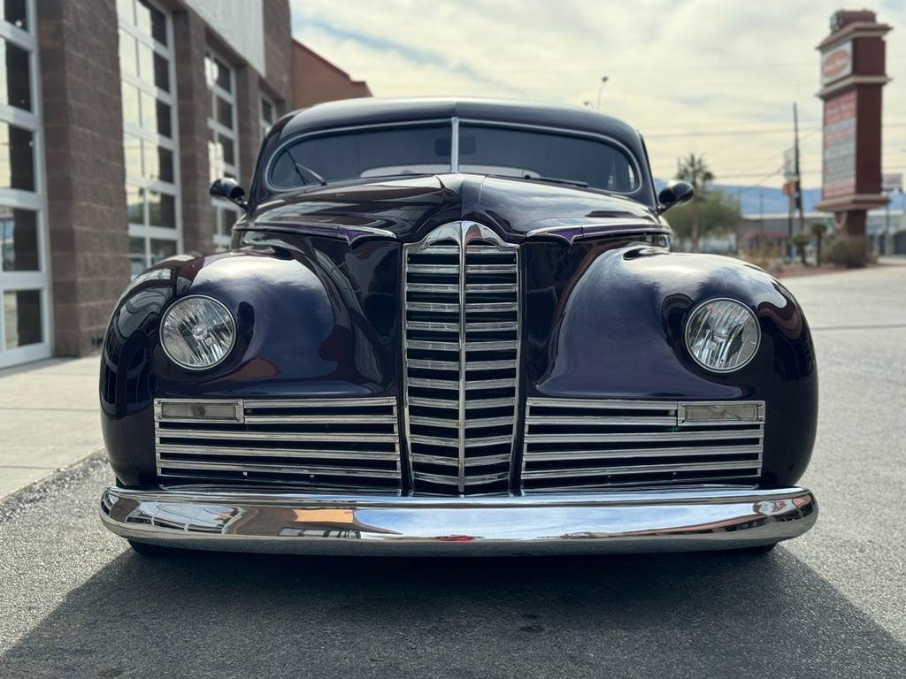 Packard-Clipper-custom-street-ro-1947-purple-8