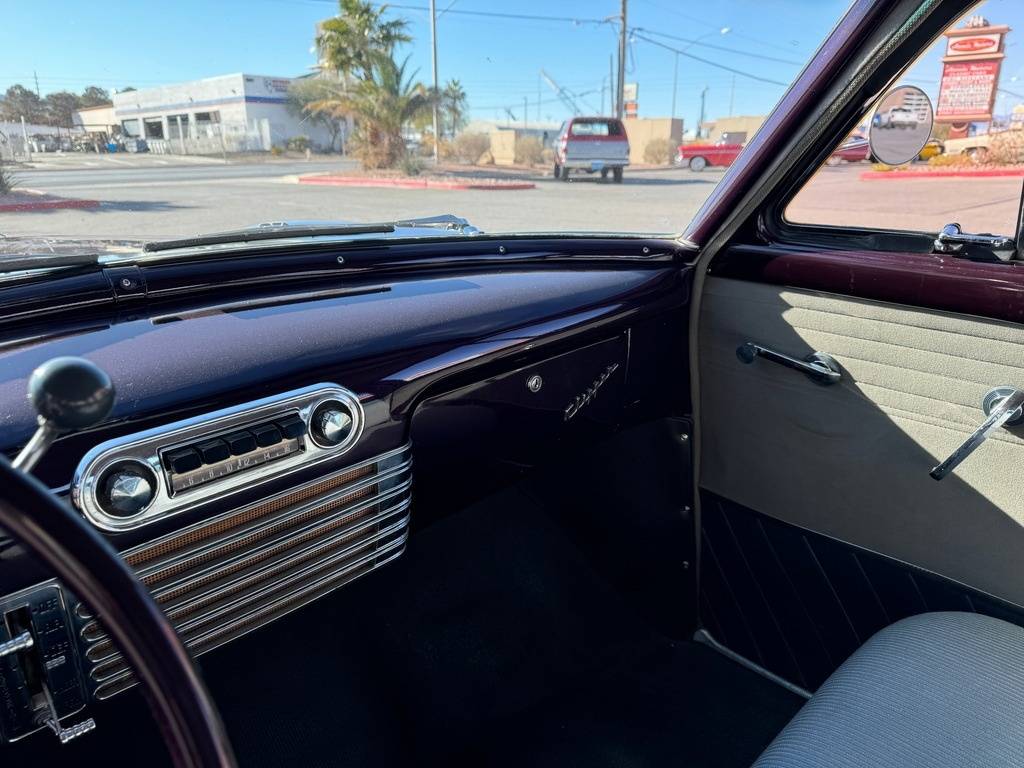 Packard-Clipper-touring-sedan-1953-purple-12