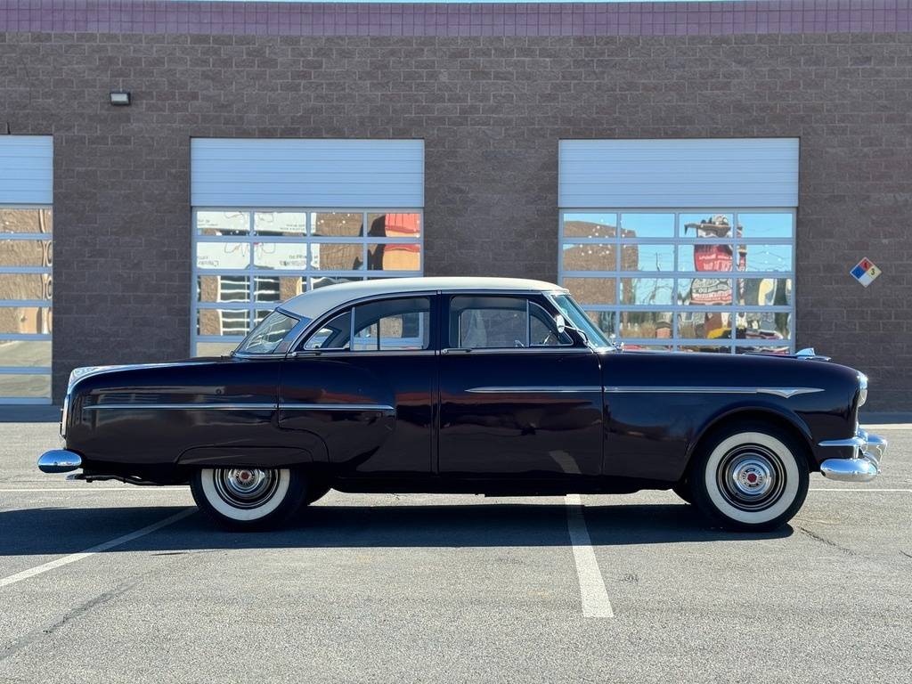 Packard-Clipper-touring-sedan-1953-purple-3