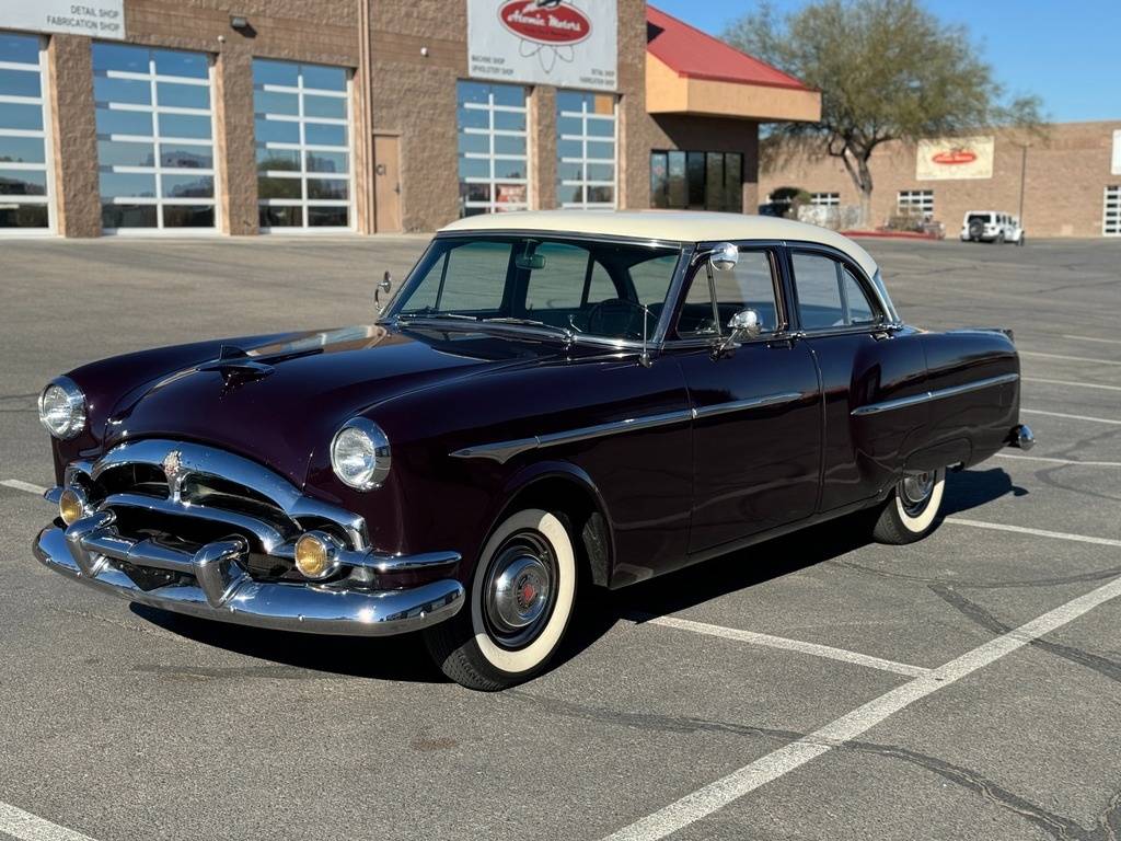 Packard-Clipper-touring-sedan-1953-purple-9