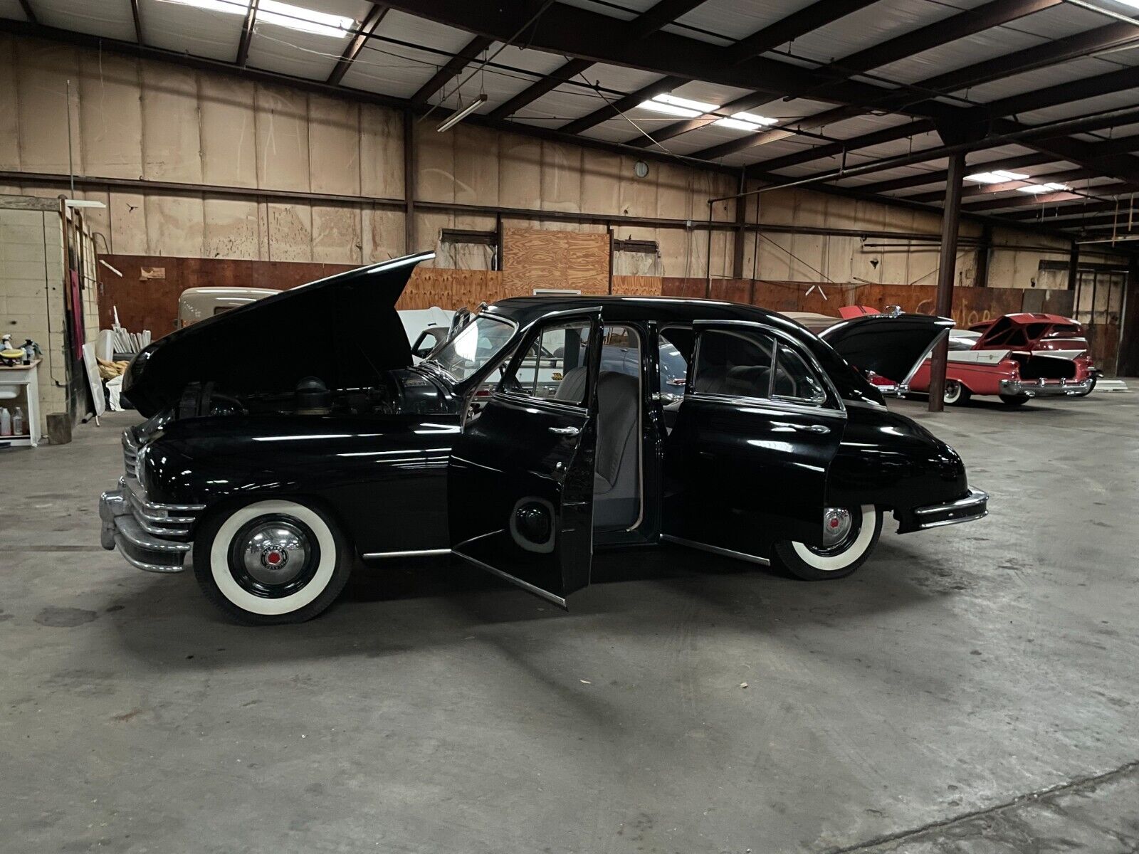 Packard-Eight-1948-Sedan-10
