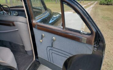 Packard-Eight-1948-Sedan-19