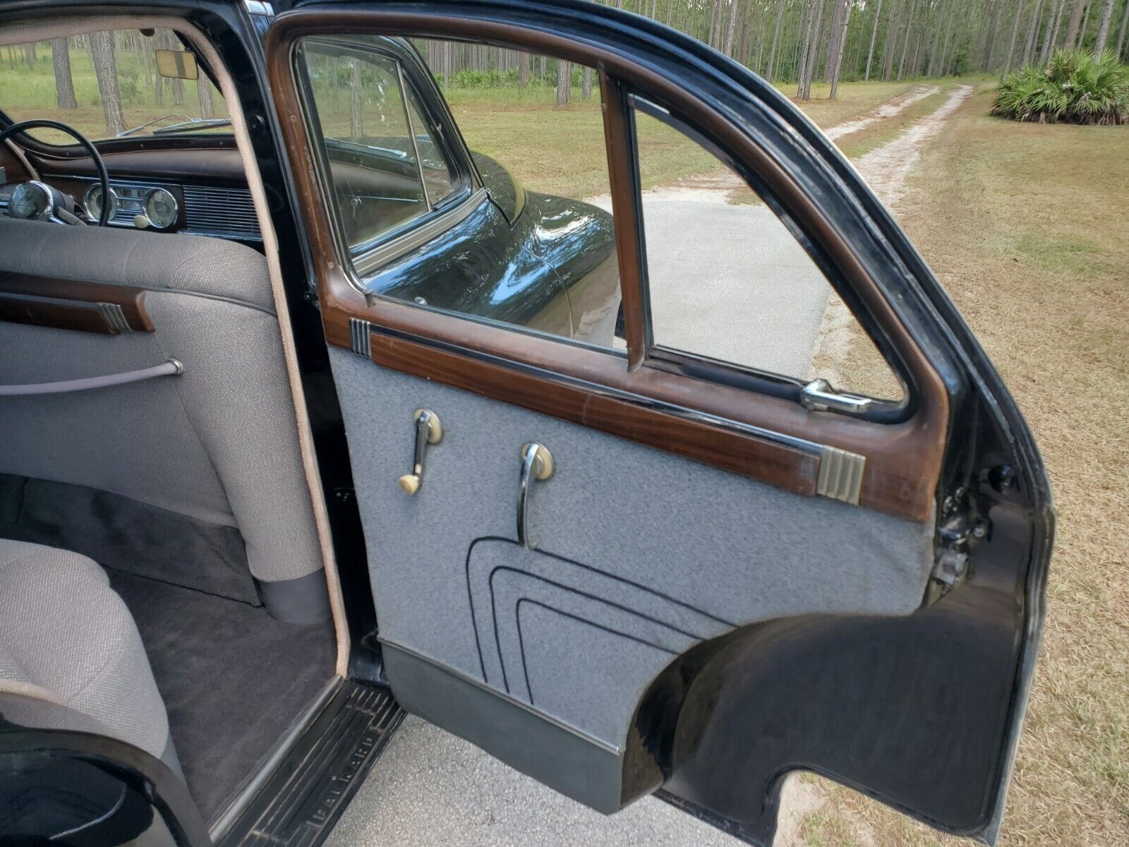 Packard-Eight-1948-Sedan-19