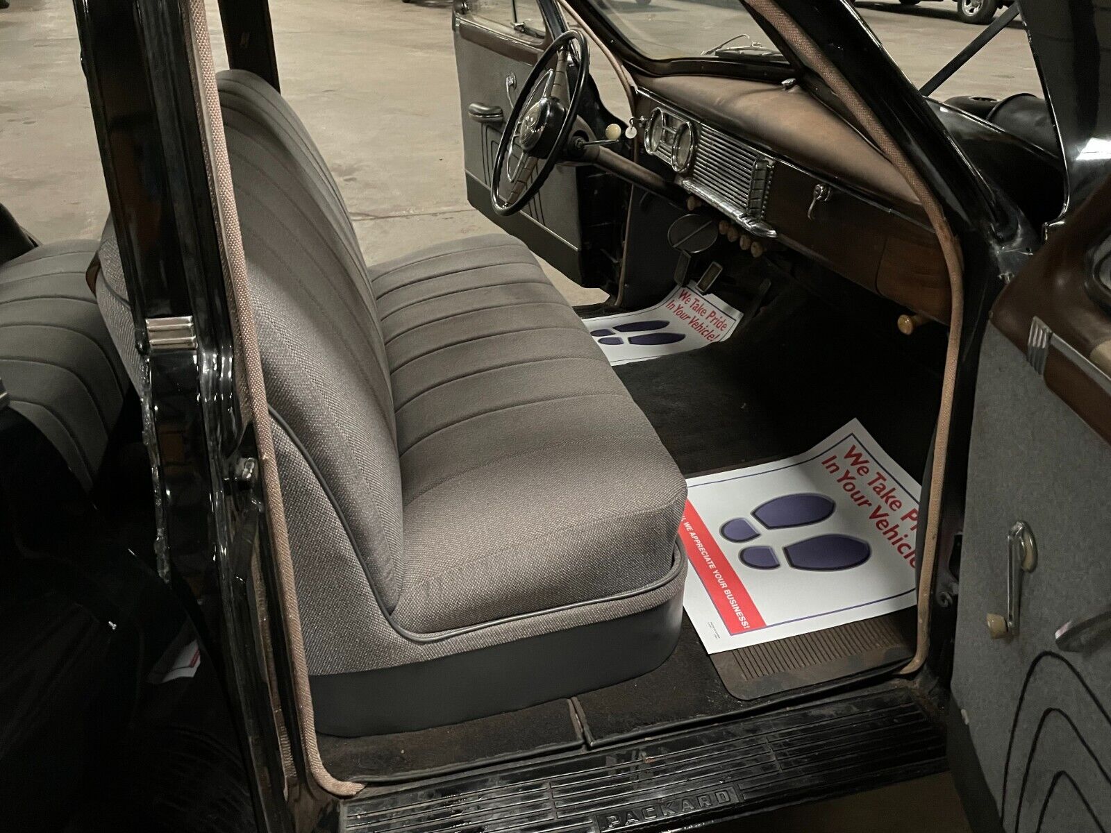 Packard-Eight-1948-Sedan-7