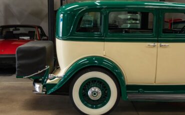 Packard-Light-Eight-1932-4-Door-Sedan-1