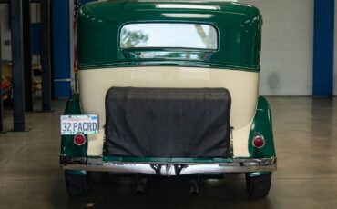 Packard-Light-Eight-1932-4-Door-Sedan-16