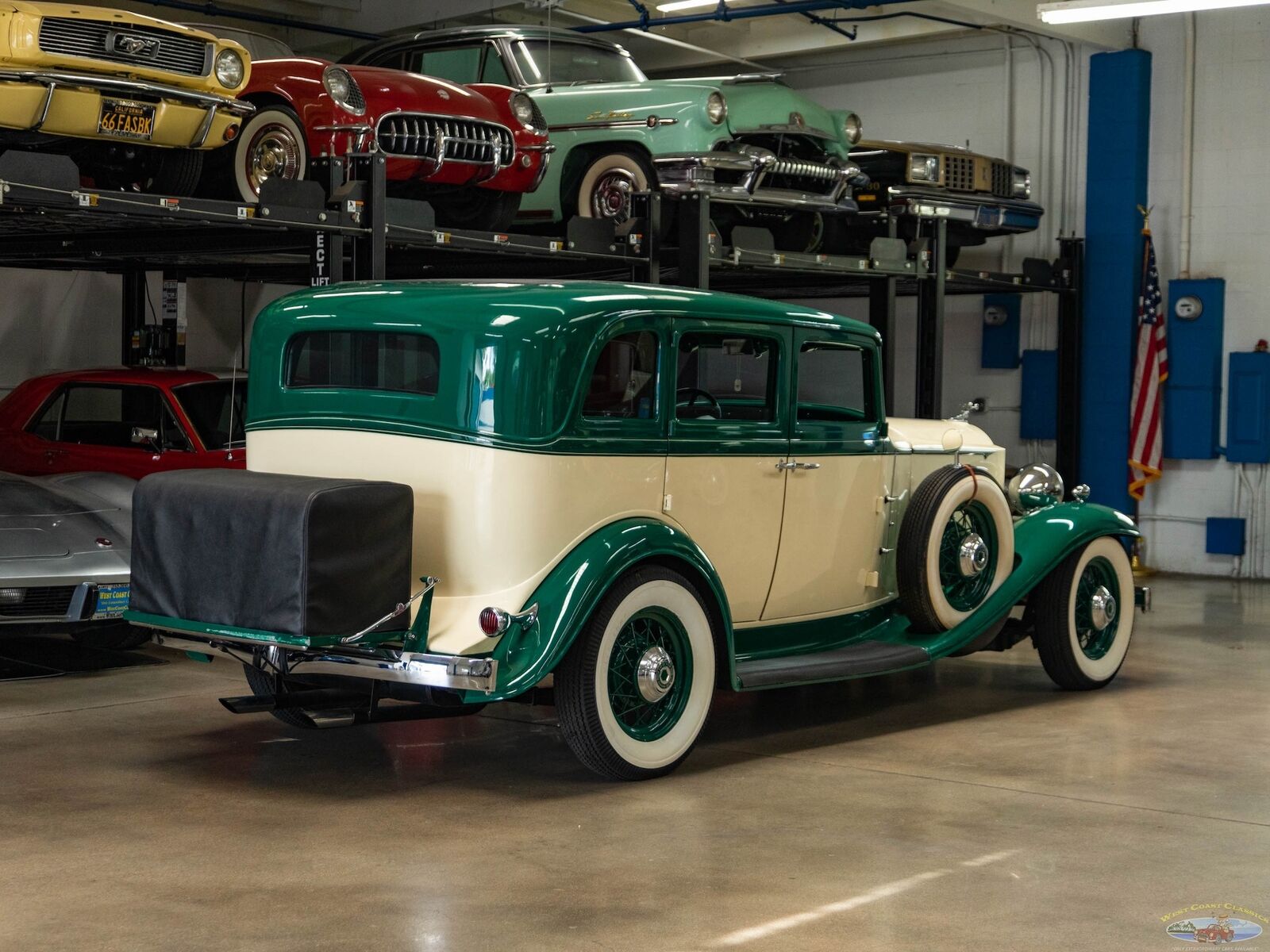 Packard-Light-Eight-1932-4-Door-Sedan-23