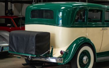 Packard-Light-Eight-1932-4-Door-Sedan-24