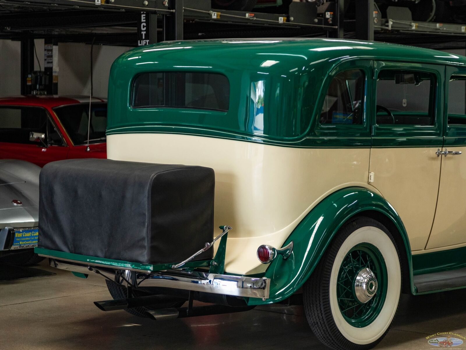 Packard-Light-Eight-1932-4-Door-Sedan-24