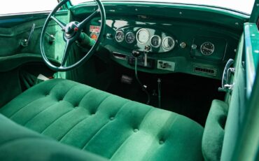Packard-Light-Eight-1932-4-Door-Sedan-34