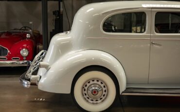 Packard-One-Twenty-1937-2-Door-Sedan-1