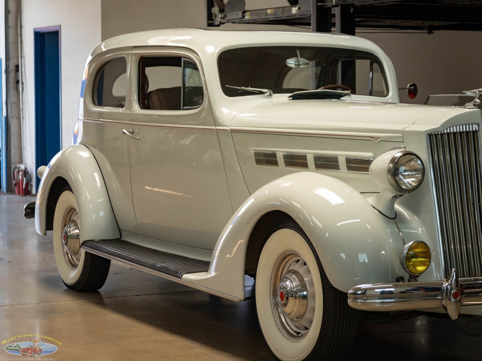 Packard-One-Twenty-1937-2-Door-Sedan-10