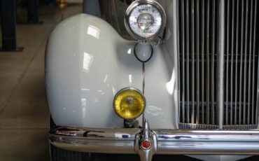 Packard-One-Twenty-1937-2-Door-Sedan-13