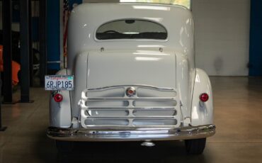 Packard-One-Twenty-1937-2-Door-Sedan-16
