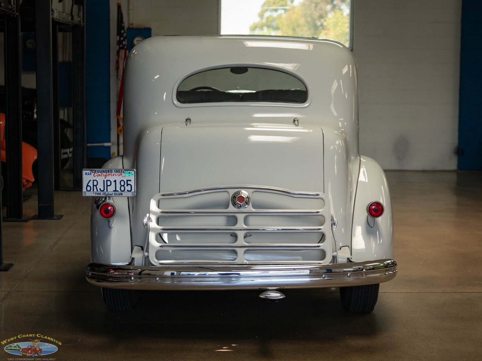 Packard-One-Twenty-1937-2-Door-Sedan-16