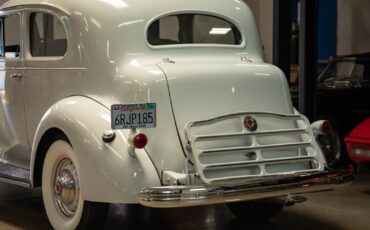 Packard-One-Twenty-1937-2-Door-Sedan-22