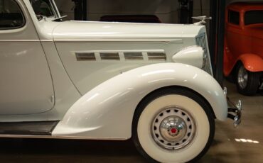 Packard-One-Twenty-1937-2-Door-Sedan-3
