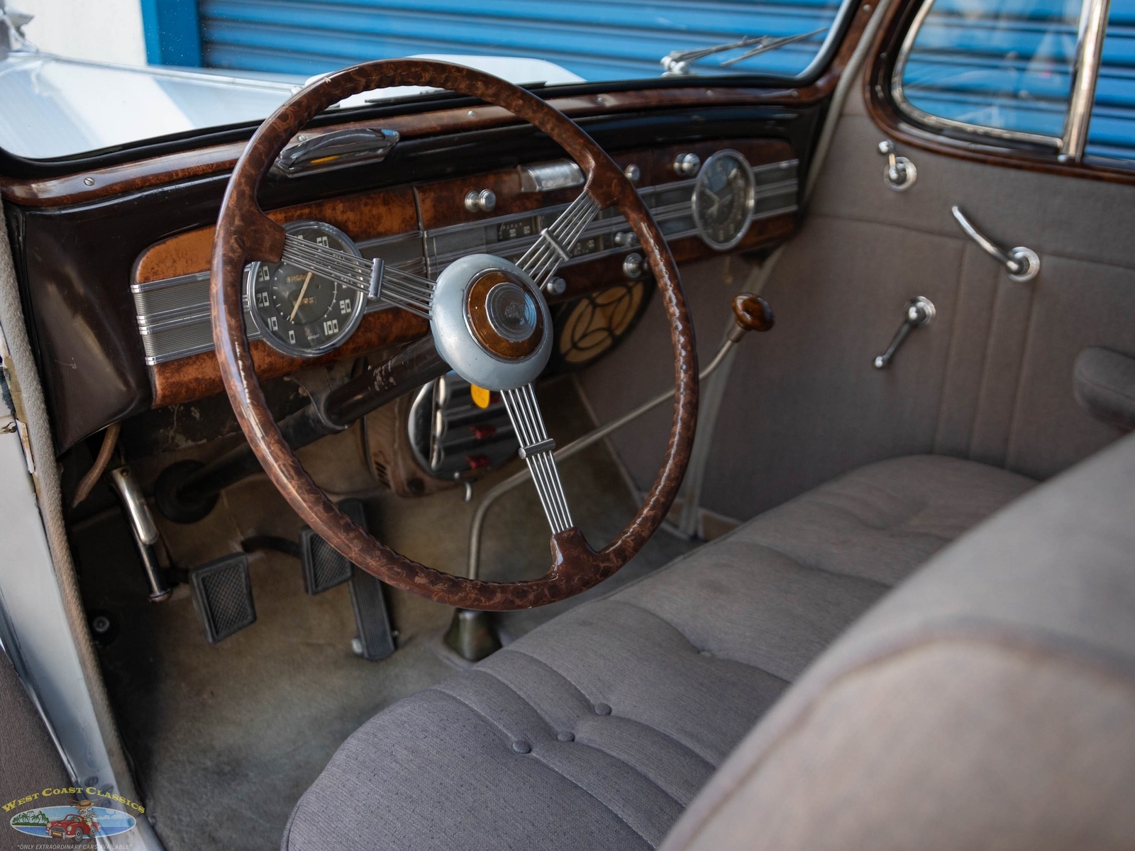 Packard-One-Twenty-1937-2-Door-Sedan-31