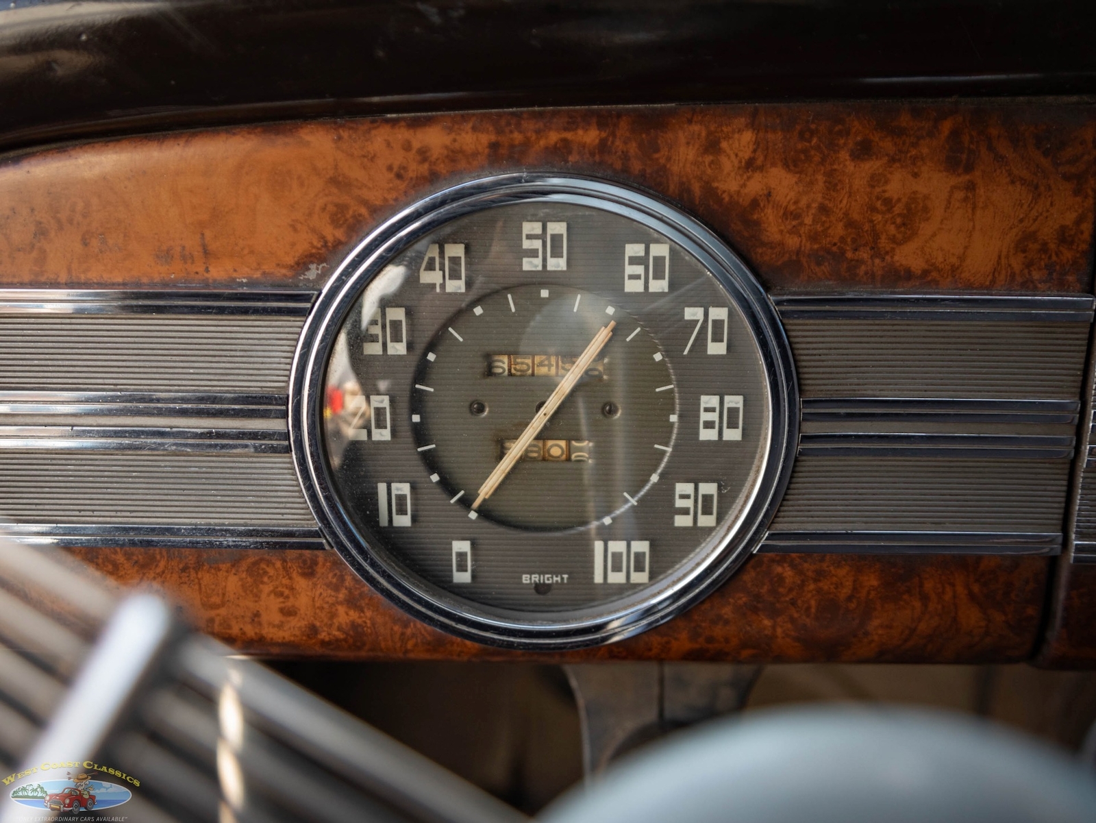 Packard-One-Twenty-1937-2-Door-Sedan-34