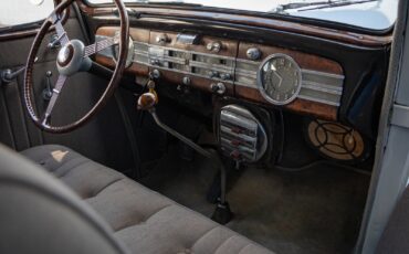 Packard-One-Twenty-1937-2-Door-Sedan-37
