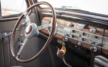 Packard-One-Twenty-1937-2-Door-Sedan-38