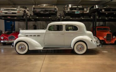 Packard-One-Twenty-1937-2-Door-Sedan-5