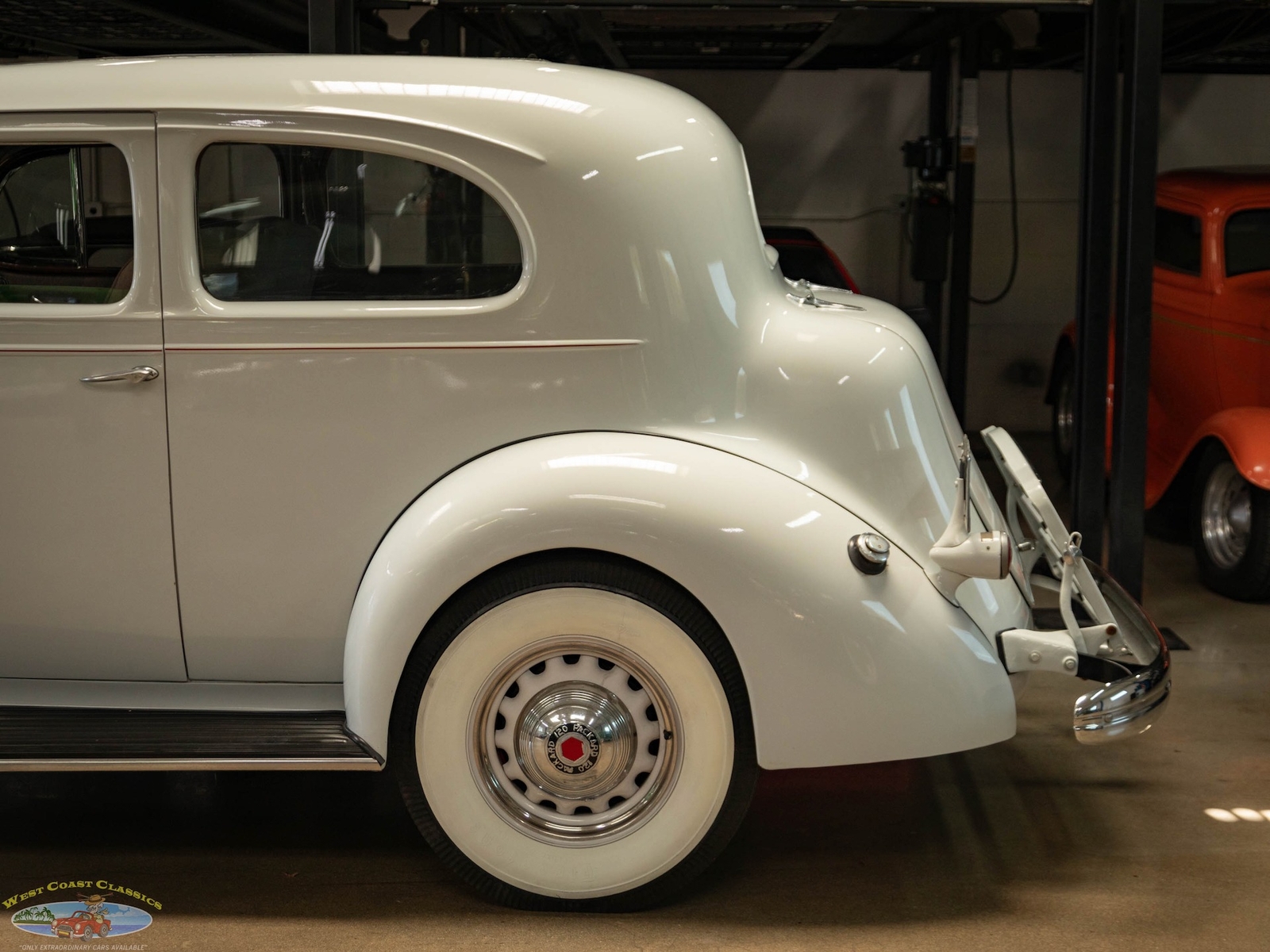 Packard-One-Twenty-1937-2-Door-Sedan-6