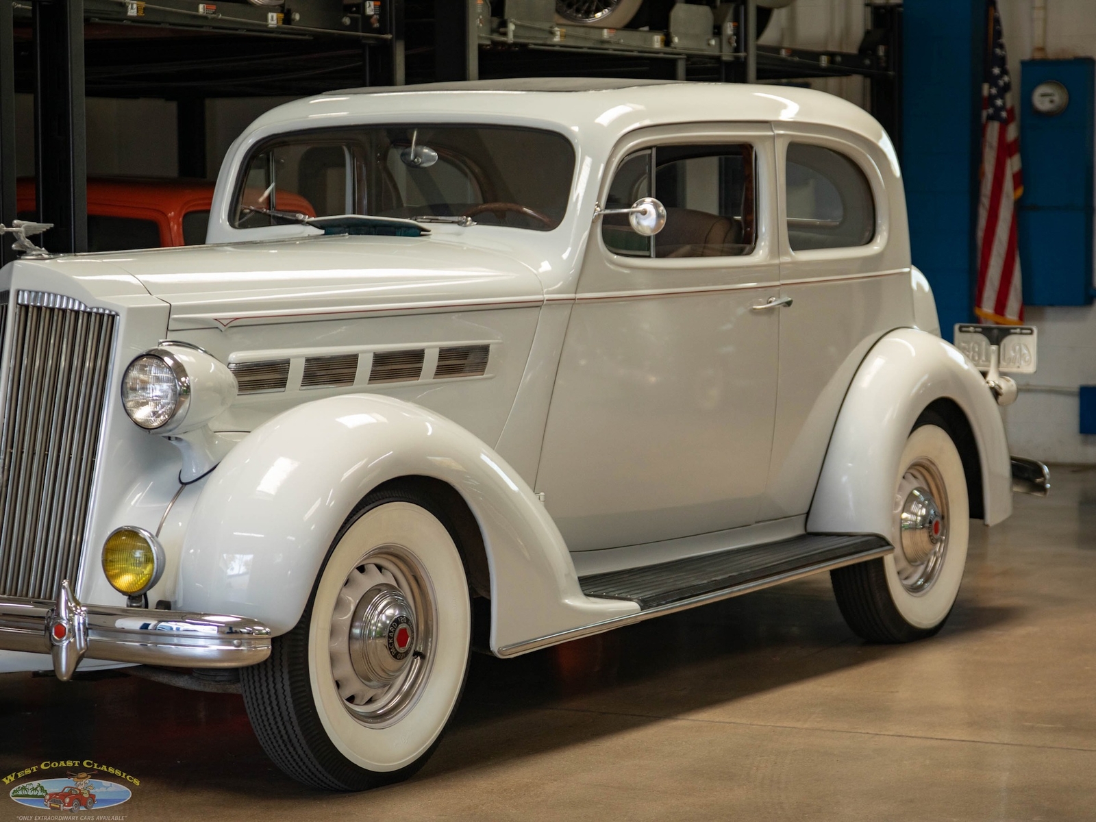 Packard-One-Twenty-1937-2-Door-Sedan-8