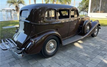 Pierce-Arrow-1240A-1934-Sedan-11