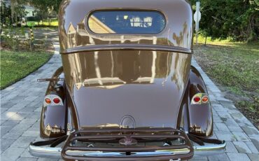 Pierce-Arrow-1240A-1934-Sedan-3
