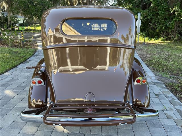 Pierce-Arrow-1240A-1934-Sedan-3