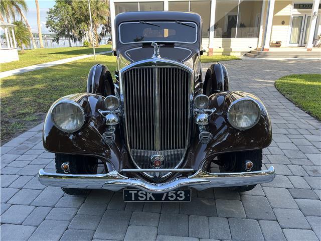 Pierce-Arrow-1240A-1934-Sedan-5