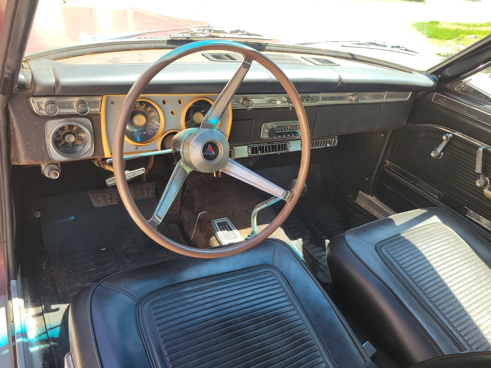Plymouth-Barracuda-1965-Fastback-10