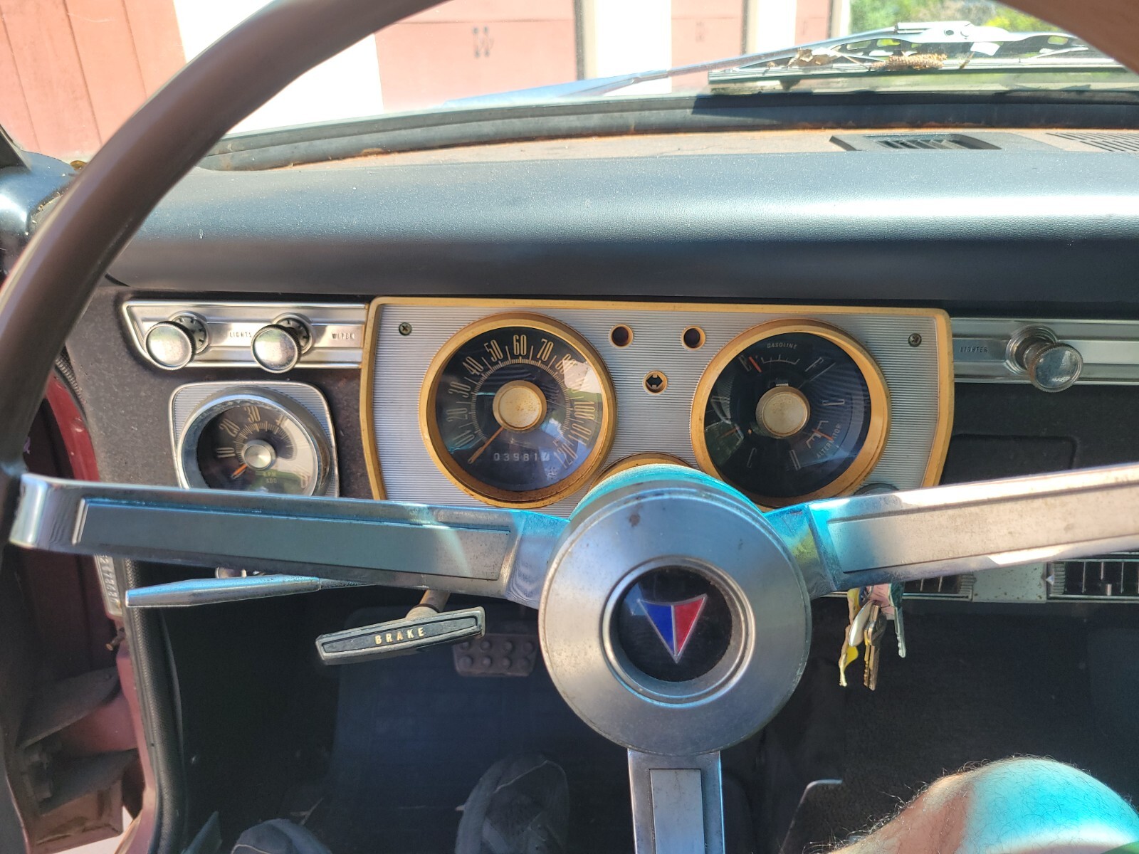 Plymouth-Barracuda-1965-Fastback-11