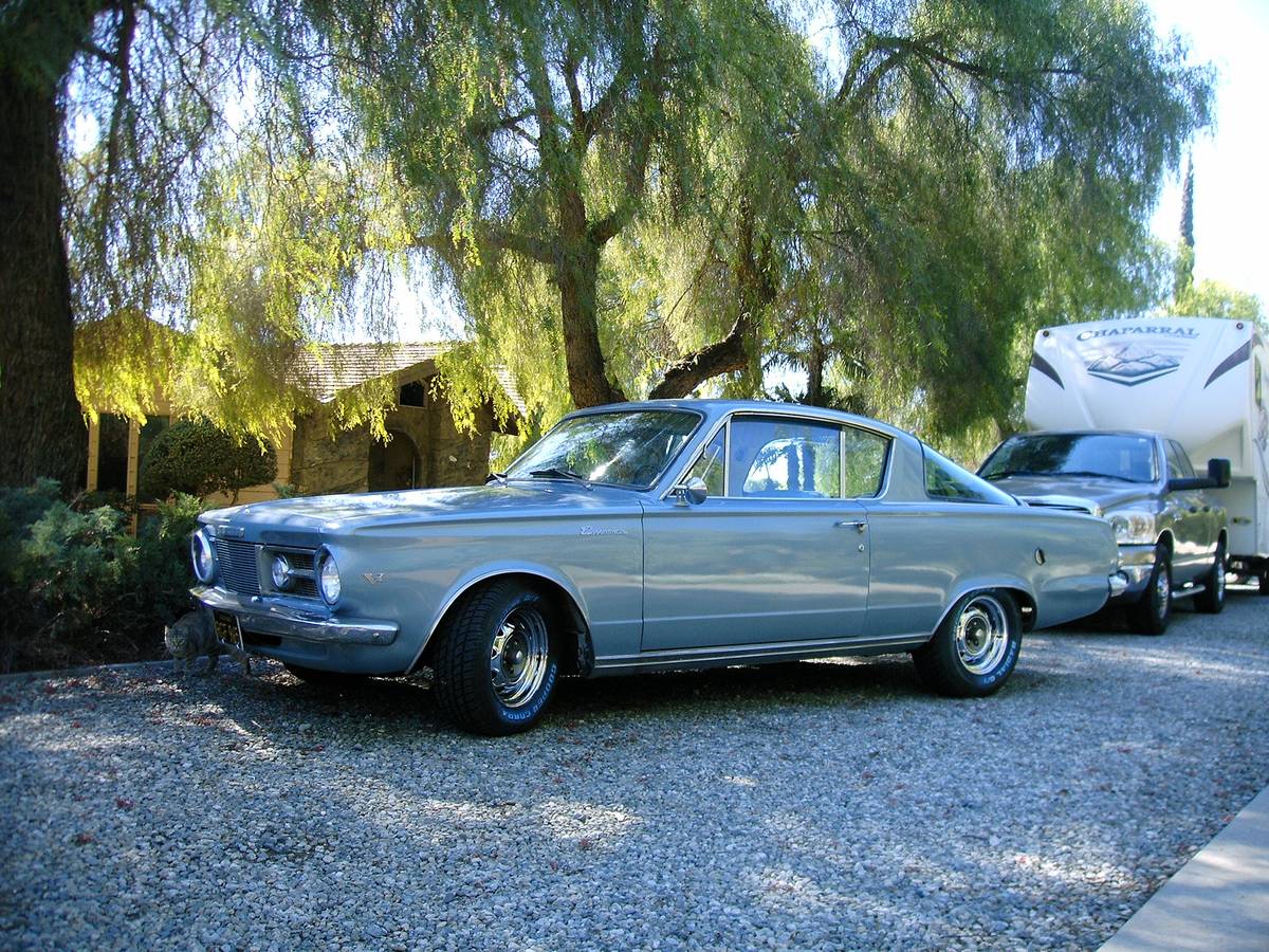 Plymouth Barracuda  1965 blue