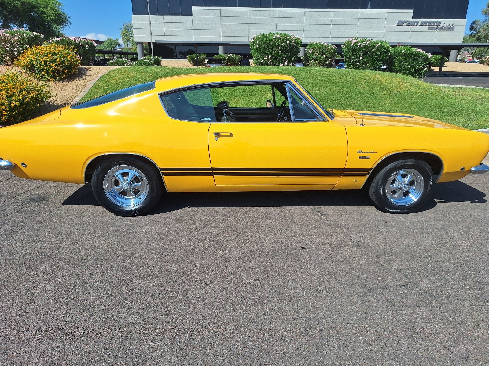 Plymouth-Barracuda-1968-1